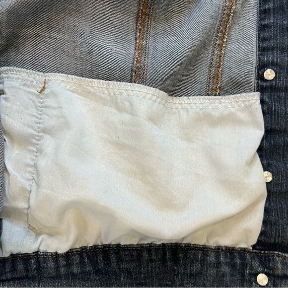 JBD denim Shorts women’s Size Small Blue distressed cutoff jean shorts - Picture 3 of 5